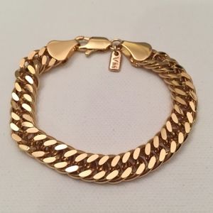 New Vanessa Mooney gold chain link bracelet 7"